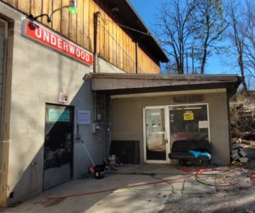 The front of Underwoods Auto Enterprises in Halls